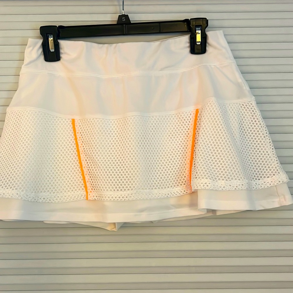 NWOT FILA White Line 12” Tennis Skort, Size Small
